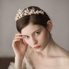 Apr 29, 2016 · a crown or tiara, representing how god sees the quinceanera as a princess, his daughter, a king. Greek Goddess Hair Vine Tiara Gold Leaf Headpiece Laurel Wreath For Princess Bride Sweet Quinceanera Birthday Bridal Olive Crown Headband Hair Jewelry Weddings Valresa Com