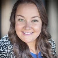 Samantha Reeves's Instagram, Twitter & Facebook