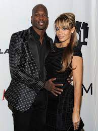 The miami dolphins and vh1 dumped chad johnson after his arrest on domestic violence charges, and now his wife has, too. Chad Ochocinco Marries Evelyn Lozada Gives Play By Play On Twitter The Hollywood Reporter