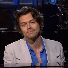Harry styles fotos harry styles mode harry styles pictures harry styles imagines harry edward styles harry edward styles harry styles music is life my hair love her sugar baby hot couple. Pin By Lior Abudi On Harry Harry Styles New Haircut Harry Styles Hair Harry Styles Haircut