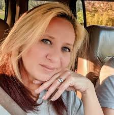 Who has a nice charcuterie for like 6 -10 people??