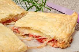 Ma è con il pancarrè che la macchina del pane trova ragione del suo acquisto. Pizza Parigina Veloce Con Pancarre Ricetta Facile E Golosa