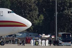 The air travel (bird fly) shortest distance between california and los angeles is 321 km= 199 miles.if you travel with an airplane (which has average speed of 560 miles) from california to los angeles, it takes 0.36 hours to arrive. 195 Quarantined In California After Fleeing Coronavirus Epicenter The New York Times