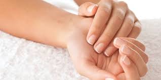 Pergerakan tulang jari tangan terjadi dengan adanya bantuan tarikan otot lengan bagian bawah yang ada pada tendon. 5 Gerakan Jari Sederhana Yang Bisa Membantu Meredakan Gejala Arthritis Merdeka Com