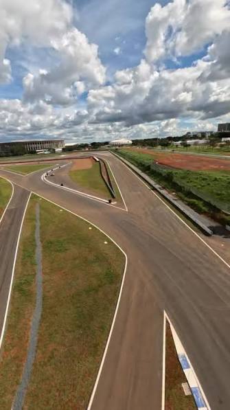 A Temporada 2026 já começou., O @megadriftoficial retorna ao Autódromo BRB nos dias 8 a 10 de maio, com uma estrutura ainda maior, temporada inteira na pista oficial e a @recordbrasilia como emissora ...
