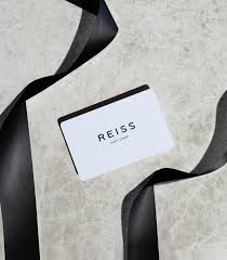The virtual gift card from poloclub.com is the easiest and most practical option.choose the amount you want to give and continue the usual purchasing process. Gift Card White Reiss