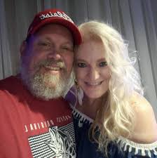 🏠 SOLD! 🏠 List price: $210,000 ❤️ 142 S. Montana 3 Bed 🛏 1 Bath 🛁 New  Floors 💥 1 Car Garage 🚗 Eastside Living 😍 Central Air