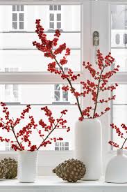 Rote preiselbeere und grüne blätter. Die Skandinavische Weihnachtsdeko Mit Ilex Zweigen Ist Etwas Ganz Besonderes Die Rot Skandinavische Weihnachtsdeko Weihnachtsdekoration Weihnachten Dekoration