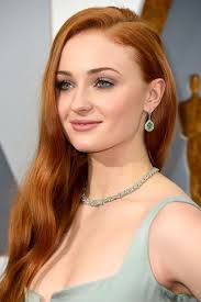 50 Ways To Wear Fall S Hottest Hair Colors Sophie Turner Hair Colour For Green Eyes Cool Hair Color
