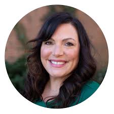 Kate Kyle's Instagram, Twitter & Facebook