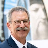 Dena Delia's Instagram, Twitter & Facebook