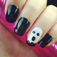 The ultimate halloween nail art inspiration guide. Easy Halloween Nails You Can Actually Do At Home Stylecaster