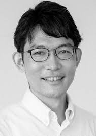 Visible‐to‐UV Photon Upconversion: Recent Progress in New Materials and  Applications