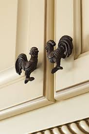Pin By Kelly Johnson On Roosters And Chickens Rooster Kitchen Decor Rooster Kitchen Kitchen Pulls
