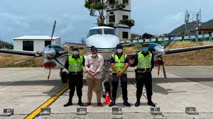 Según informaciones, la avioneta pertenece al empresario miguel jaramillo, pareja de la actriz y comediante alejandra azcárate. Hjgznsv80fmeom