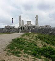 Tentokrát ku brezovej pod bradlom, kde sa nachádza známa mohyla milana. Mohyla M R Stefanika Na Bradle Picture Of Mohyla Gen Milana Rastislava Myjava Tripadvisor