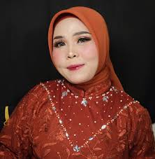 Anak daro ba suntiang ❤️ Makeup tanpa cukur alis by @rumah_rias_dessy Henna  @merry_hennaart_padang Melati @ani.ambo_30 =========================  𝐈𝐧𝐟𝐨 𝐩𝐫𝐢𝐜𝐞 𝐥𝐢𝐬𝐭 & 𝐛𝐨𝐨𝐤𝐢𝐧𝐠 𝐦𝐚𝐤𝐞𝐮𝐩 𝐖𝐀