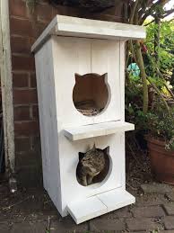 Superleuk Tuinhuis Voor De Katten Van Steigerhout Sloophout Gemaakt Door Atelier Klinkhamer In Maarssenbroek Alle Outdoor Cat House Animal Room Cat House Diy