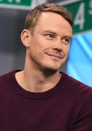 Fan Casting Michael Dorman as Sheffield Grayson in The Inheritance Games  (TV show)