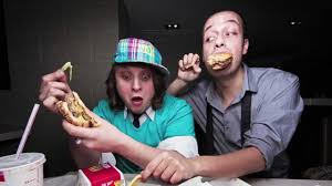 Comme toute bonne histoire, l'histoire de ce duo commence sur une radio, dans la mcfly et carlito qui veulent se remettre au sport pour pouvoir être mieux dans leur peau et pouvoir plus. Mcfly Et Carlito Carlikid A L Ecole Des Fans Youtube