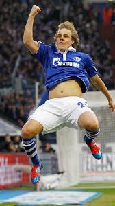 Pukki begynte sin karriere med ktp og debuterte på seniornivå 23. Fc Schalke 04 On Twitter Happy Birthday Teemu Pukki Unser Ehemaliger Sturmer Wird Heute 3 0 Jahre Alt S04 Wirlebendich