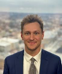 Tom Labrie's Instagram, Twitter & Facebook