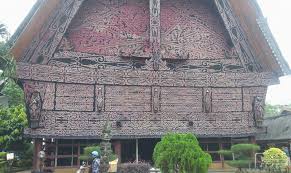 Dajak) or dyak or dayuh are one of the native groups of borneo. Berkunjung Ke Rumah Adat Batak Toba Di Tmii Cendana News