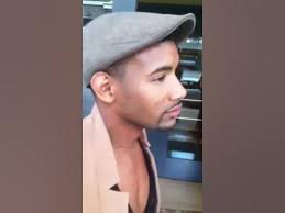 OPRAH'S makeup artist Reggie Wells loves DBQ Mag