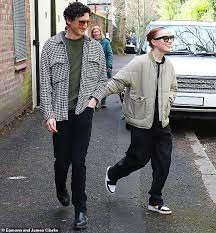 Pete davidson has seemingly confirmed that he's in a relationship with breakout bridgerton star phoebe dynevor after the pair recently sparked dating. Bridgerton S Phoebe Dynevor Dating Male Friend After Getting Close To Pete Davidson The Bharat Express News
