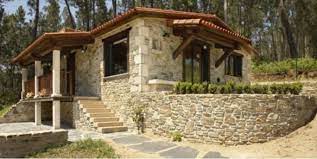 Taş ev yapımı, diğer alternatif yapı çeşitlerine göre daha uzun süren bir süreçtir. Tas Ev Nasil Yapilir