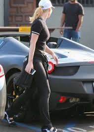 Iggy azalea hits beverly hills in new 250000 ferrari. Iggy Azalea At Studio In Hollywood 03 Gotceleb
