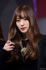 Apink's visual naeun, like most visuals, has had plastic surgery. Exid S Hani Wanted To Get Plastic Surgery And Her Mom S Response Will Make You Emotional Kissasian