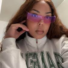 Good morning world 🌎 I've been nicotine free for 7 days (no patches) and  vape free for almost 48 hours (I last smoked a nicotine free vape) I can  openly admit that