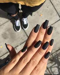 This distinction is important due to these candy crush swarovski nails prove that it is possible to have wonderfully beautiful black plum colored nails that are also incredibly luxurious. Pin By Elin On Unghie Black Nail Designs Matte Black Nails Black Coffin Nails