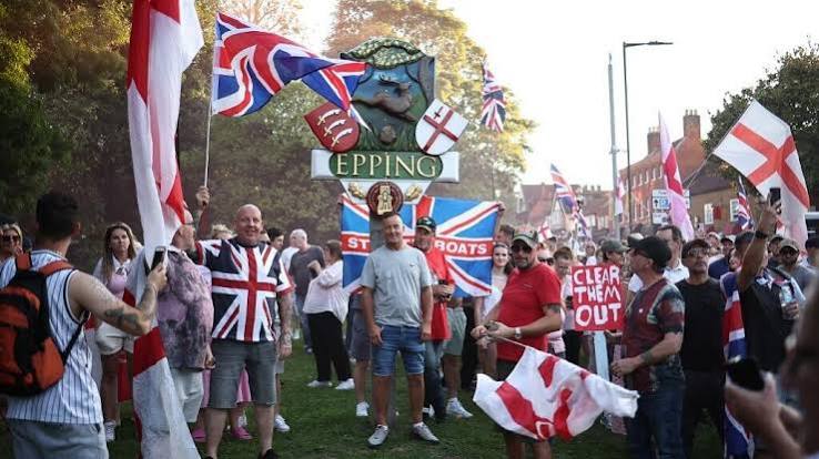 Anti-migrant unrest erupts despite UK's tightening of migration policy - RFI