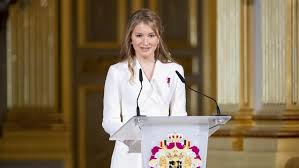 © reporters/ppe/photo news ook voor kroonprinses elisabeth bleek het een bijzonder editie: Coronavirus La Princesse Elisabeth Quitte Le Pays De Galles Pour Une Belgique En Plein Confinement Soirmag