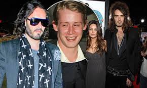 With ample laughs and sharp performances, forgetting sarah marshall finds just the right mix of romantic and raunchy comedy. Russell Brand On How Mila Kunis Rebuffed Him Because She Was Dating Macaulay Culkin Daily Mail Online