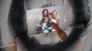 The film was released on october 9, 2015, by lionsgate premiere. Knock Knock Netflix