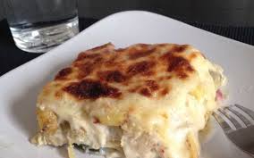 Scolateli molto al dente e conditeli con il ragù preparato. Timballo Di Tagliolini Con Besciamella Corposo Primo Piatto