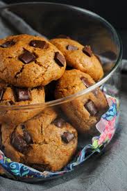 Cookies Vegan Et Sans Gluten A La Citrouille Et Aux Pepites De Chocolat Pepite Chocolat Cookies Et Biscuits Citrouille