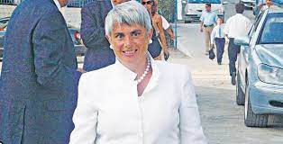 Αγγελική ντισλή (born φράγκου) was born at birth place, to βασίλειος φράγκος and create a free family tree for yourself or for αγγελική φράγκου and we'll search for valuable new information for you. Ta Baftisia Kai To Mystiko Ths Kapetanissas Espresso