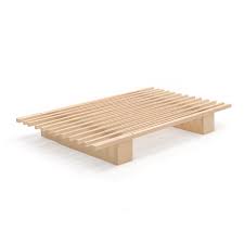 Als gästebett ist es schnell verstaut, im schrank, in der ecke, unter einem anderen bett. Tojo V Bett Grossenverstellbares Bett Von Roy Schafer Jetzt Gunstig Kaufen Bei Designtolike De Designtolike