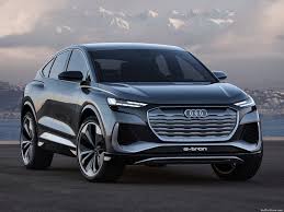 Audi's electric crossover coupe presents the same dimensions as the regular version apart from its drag coefficient (0.26 instead of 0.28) and height (1.61 m against 1.63 m). Audi Q4 Sportback E Tron Concept 2020 Pictures Information Specs