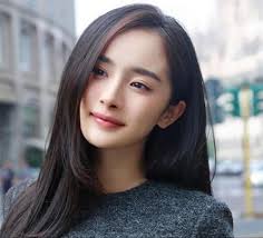 Yang Mi made a low-level mistake again, crying and hailing and pronounced  it as crying Qingqing. Fans: This is the pronunciation of the second  element.