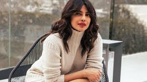 Jun 25, 2021 · victoria's secret signs priyanka chopra, 6 others for bold new look. Priyanka Chopra Picked A Turtleneck Sweater And Satin Skirt For Her At Home Shoot With Nick Jonas Vogue India