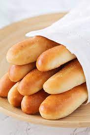 Bake breadsticks in preheated oven 10 minutes, rotating pan halfway through. Olive Garden Breadsticks Recipe Video Lil Luna
