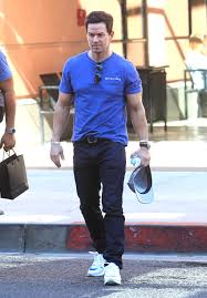 American actor mark wahlberg is one of a handful of respected entertainers who successfully made the transition from teen pop idol to acclaimed actor. Mark Wahlberg S 7 Move Bodyweight Blast