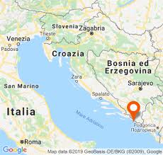 La parte settentrionale della regione confina con la bosnia ed erzegovina e la parte orientale con il monte negro. Dubrovnik Croazia