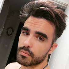 Thực sự có 4 con rồng sống sót và sống cuộc đời còn lại của họ. Cũng có  những con rồng nhỏ hơn sau kích cỡ của mèo.