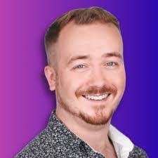 Leanne Dow's Instagram, Twitter & Facebook